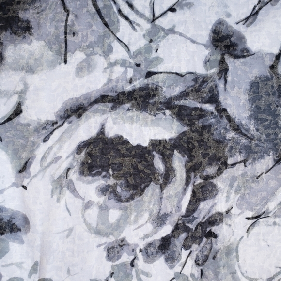 Coldwater Creek Floral / Rose Black & White Modern T-Shirt Tee Lined NWOT - Picture 10 of 13